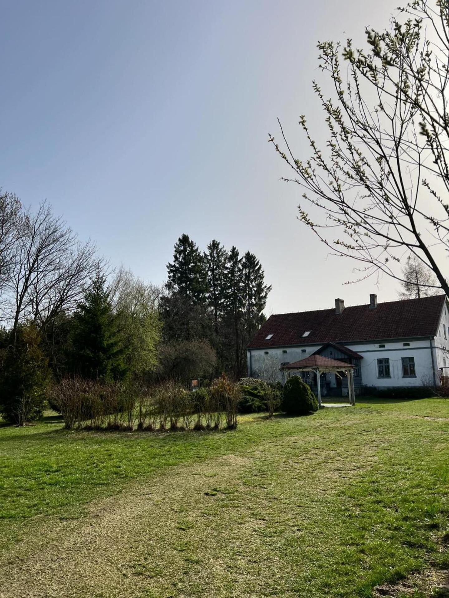 Placowka - Tu Zycie Plynie Wolniej Wydminy Exterior photo